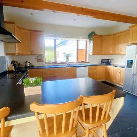 בית נופש Tour House, A Country Escape Set In Natures Beauty