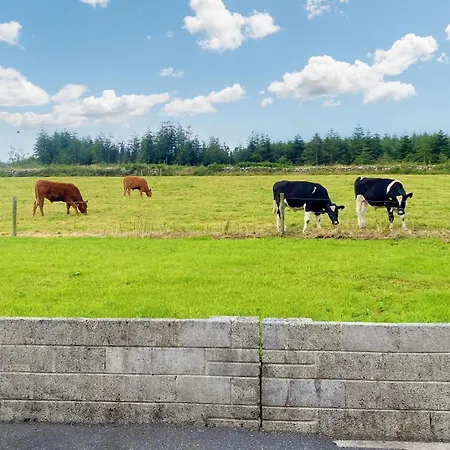 Tour House, A Country Escape Set In Natures Beauty בית נופש