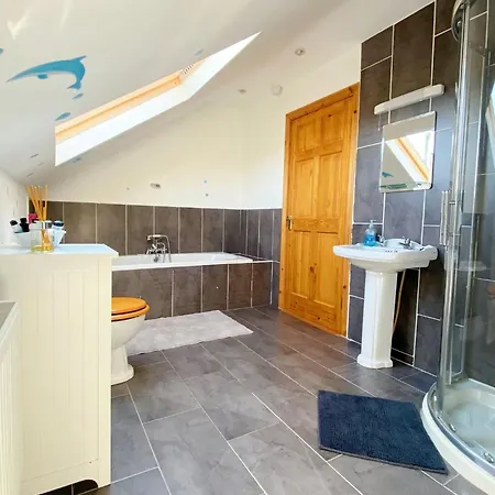 Tour House, A Country Escape Set In Natures Beauty *
