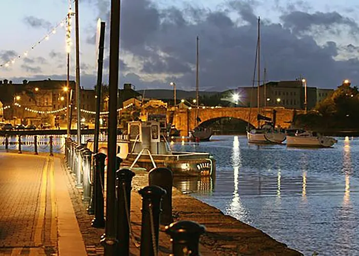 Tour House, A Country Escape Set In Natures Beauty Hébergement de vacances Youghal